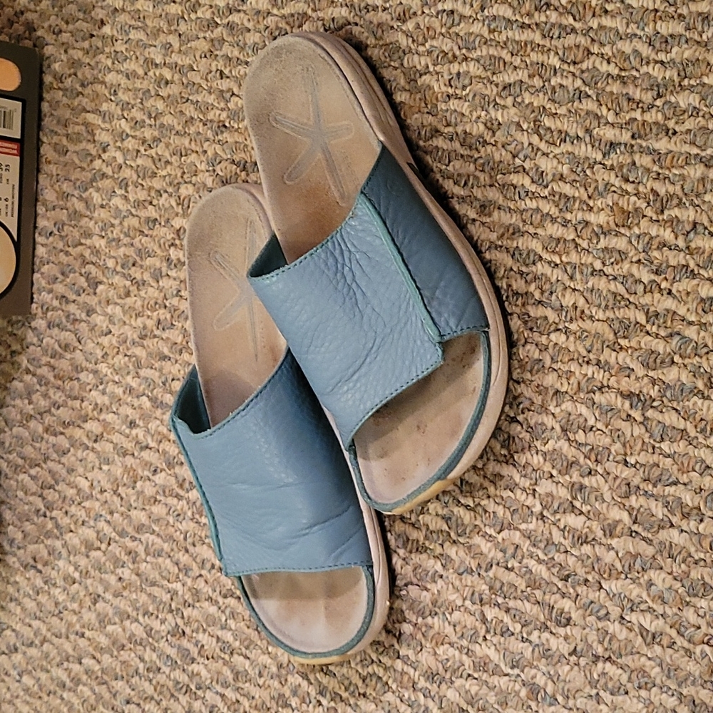 Merrell women's sandals size 8
